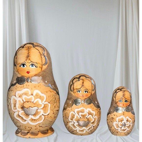 Hand Painted Wood Burned Russian Matryoshka Nesting Doll 3.75” Set of 3 - Picture 7 of 8
